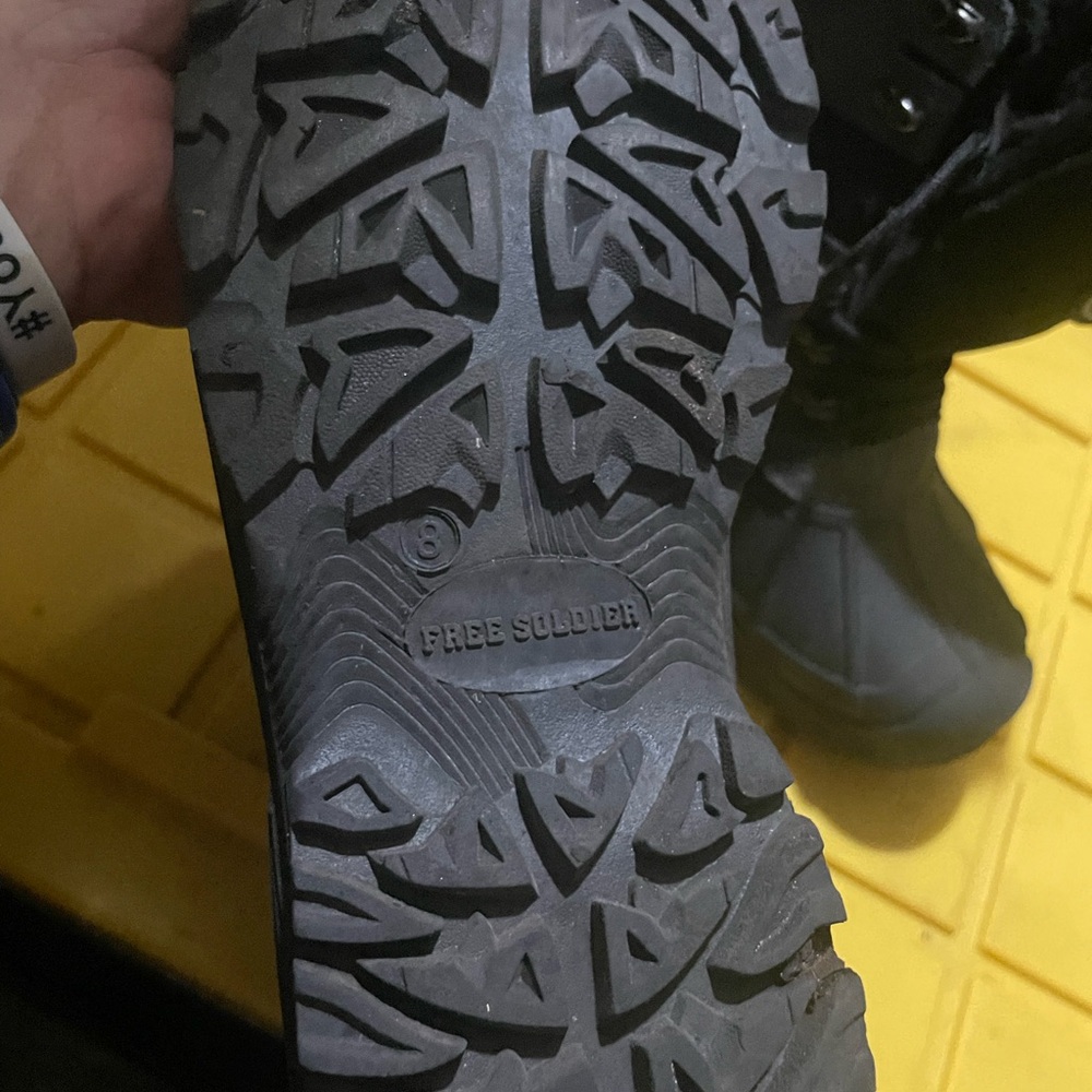 Black Winter Boots with Fur Lining - Picture 3 of 3